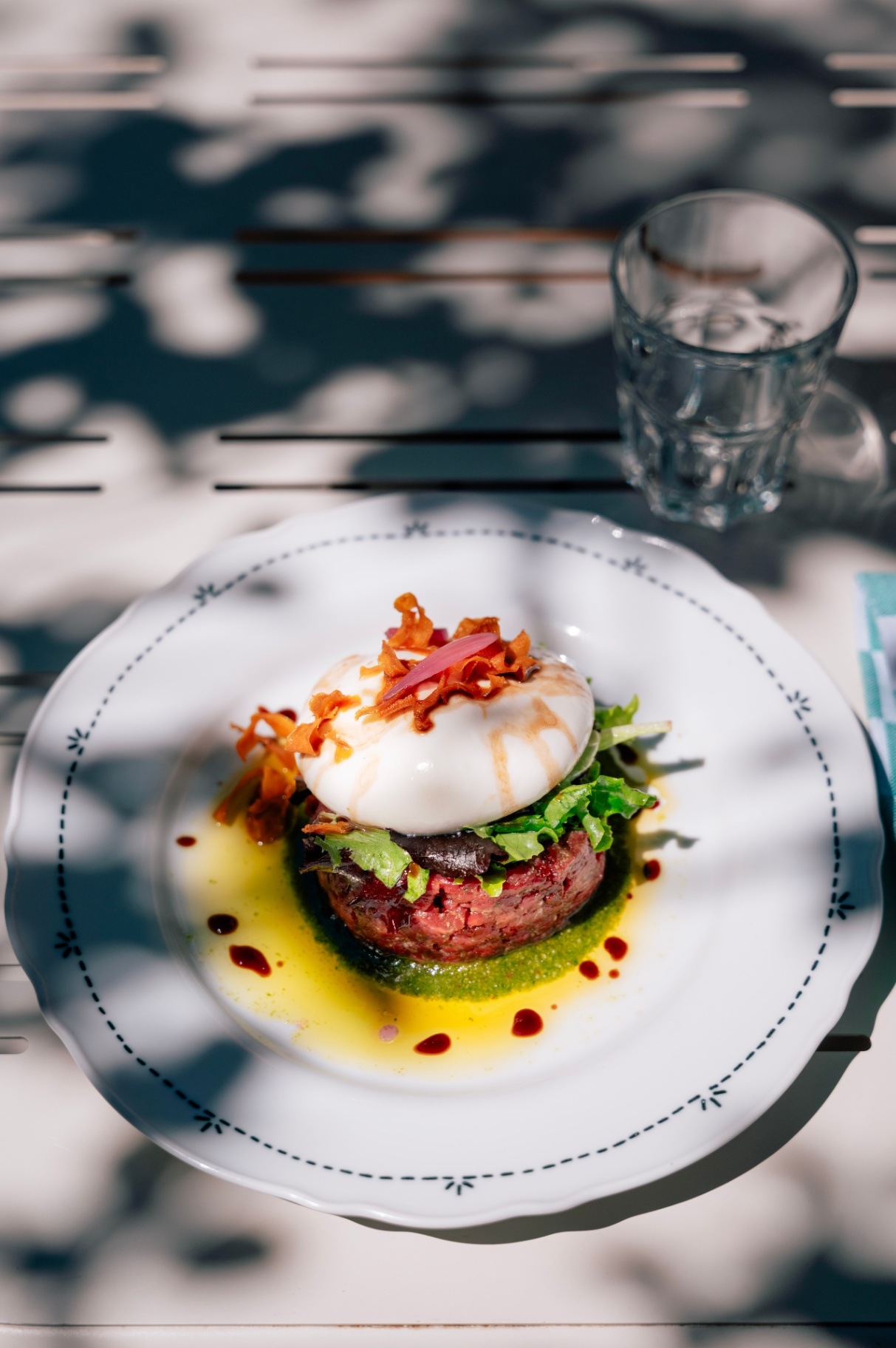 Tartare de boeuf burrata, dressage Chouette Club 90